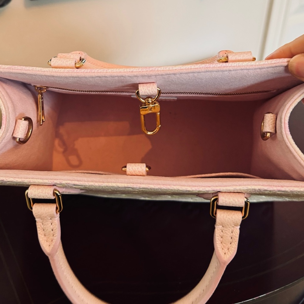 Louis Vuitton On The Go PM Summer Rose - Picture 6 of 12